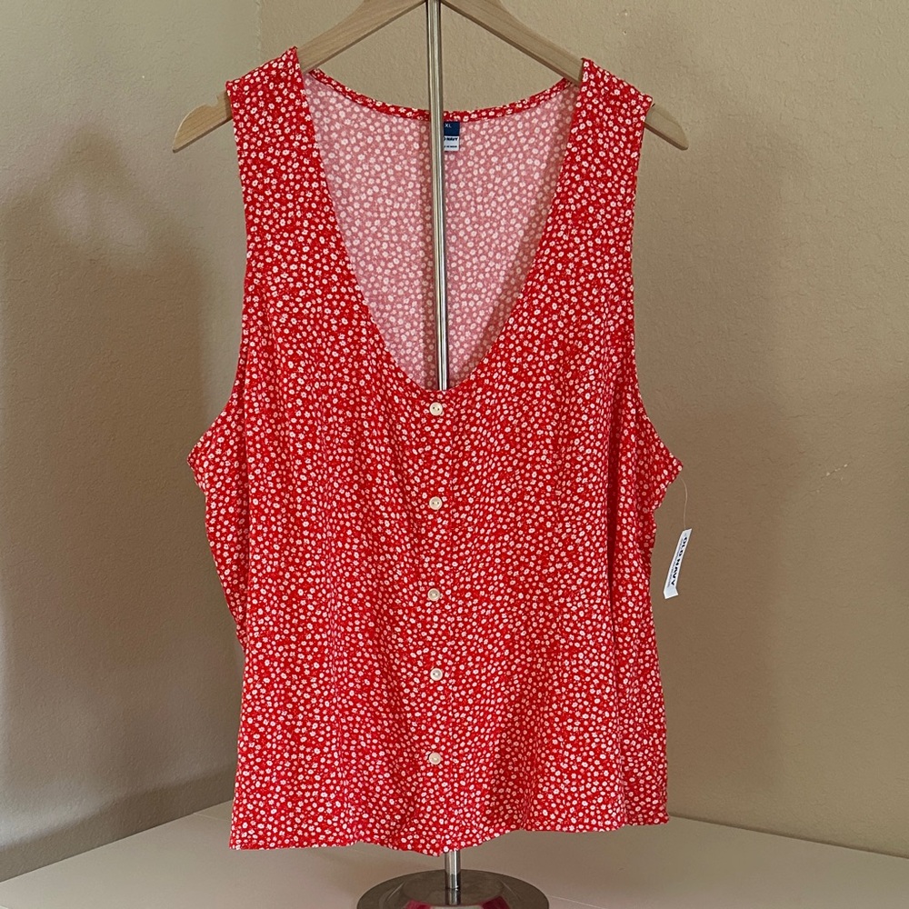 NWT Old Navy Red Floral Button-Front Tank